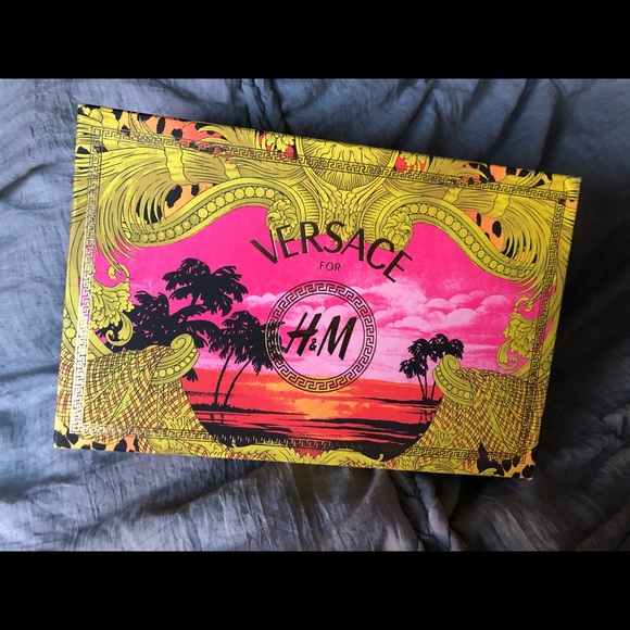 Versace for H & M black patent velvet heels - Picture 8 of 8